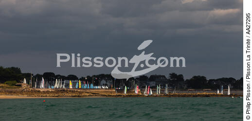 Carnac - © Philip Plisson / Plisson La Trinité / AA27295 - Photo Galleries - Sailing school