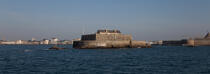 Le Fort National devant Saint-Malo © Philip Plisson / Plisson La Trinité / AA27324 - Nos reportages photos - Ille-et-Vilaine