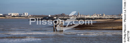 La Rochelle ,les Minimes port. - © Philip Plisson / Plisson La Trinité / AA27738 - Photo Galleries - Lighthouse [17]