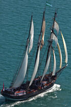 La Semaine du Golfe 2011. © Philip Plisson / Plisson La Trinité / AA27884 - Photo Galleries - Three-masted schooner with topsails