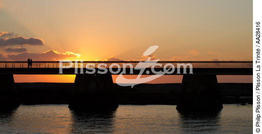 Les Sables d'Olonne - © Philip Plisson / Plisson La Trinité / AA28416 - Photo Galleries - Bridge