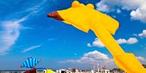 International Meetings of kites in Berck sur Mer [AT] © Philip Plisson / Plisson La Trinité / AA28681 - Photo Galleries - Sport and Leisure