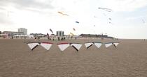 International Meetings of kites in Berck sur Mer [AT] © Philip Plisson / Plisson La Trinité / AA28685 - Photo Galleries - Kite