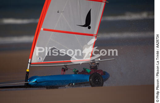Grand Prix de Chars à voile à Omaha Beach - © Philip Plisson / Plisson La Trinité / AA28734 - Nos reportages photos - Char à voile