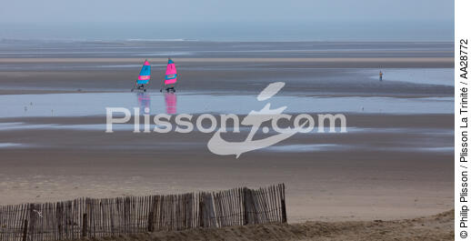 Sur la plage au Touquet - © Philip Plisson / Plisson La Trinité / AA28772 - Nos reportages photos - Nord-Pas-de-Calais