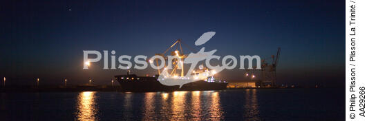 Port du Verdon - © Philip Plisson / Plisson La Trinité / AA29266 - Nos reportages photos - Port