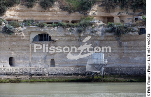 Meschers sur Gironde - © Philip Plisson / Plisson La Trinité / AA29331 - Nos reportages photos - Carrelet