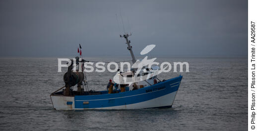 fishing in the estuary of the Gironde - © Philip Plisson / Plisson La Trinité / AA29587 - Photo Galleries - From Royan to Bordeaux