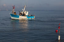 Pêche au Maigre dans l'estuaire de la Gironde © Philip Plisson / Plisson La Trinité / AA29595 - Nos reportages photos - Pêche