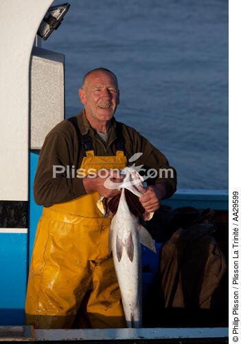 Pêche au Maigre dans l'estuaire de la Gironde - © Philip Plisson / Plisson La Trinité / AA29599 - Nos reportages photos - Hydrologie