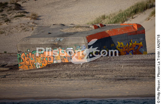 Au pied de la dune du Pilat - © Philip Plisson / Plisson La Trinité / AA29718 - Nos reportages photos - De Soulac à Capbreton