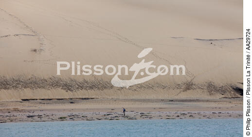 The dune du Pilat - © Philip Plisson / Plisson La Trinité / AA29724 - Photo Galleries - From Soulac to Capbreton