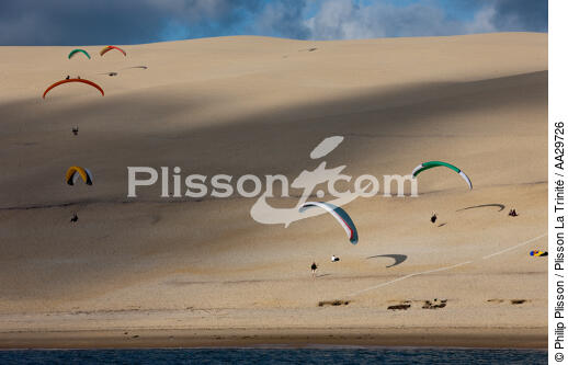 La dune du Pilat - © Philip Plisson / Plisson La Trinité / AA29726 - Nos reportages photos - Parapente