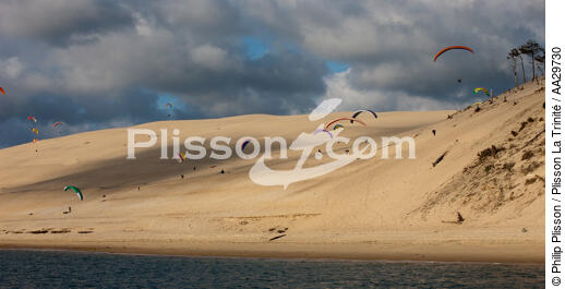 La dune du Pilat - © Philip Plisson / Plisson La Trinité / AA29730 - Nos reportages photos - Sport non nautique