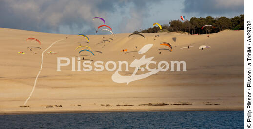 The dune du Pilat - © Philip Plisson / Plisson La Trinité / AA29732 - Photo Galleries - From Soulac to Capbreton