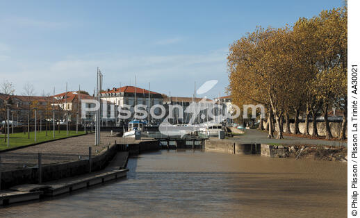 Rochefort in Charente Maritime - © Philip Plisson / Plisson La Trinité / AA30021 - Photo Galleries - From Ré island to La Coubre Point