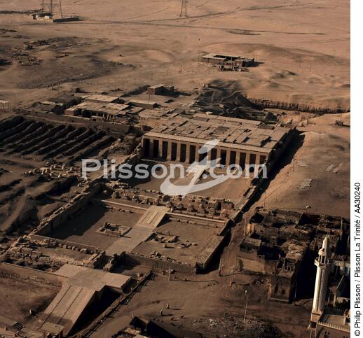 Le Temple de Séthi 1er en Egypte - © Philip Plisson / Plisson La Trinité / AA30240 - Nos reportages photos - L'Egypte vue du ciel