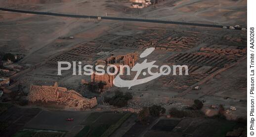 The Ramesseum in Luxor. - © Philip Plisson / Plisson La Trinité / AA30268 - Photo Galleries - Temple