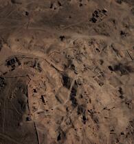 Les tombes des nobles sur le site de Cheikh Abd el-Gournah © Philip Plisson / Plisson La Trinité / AA30278 - Nos reportages photos - L'Egypte vue du ciel