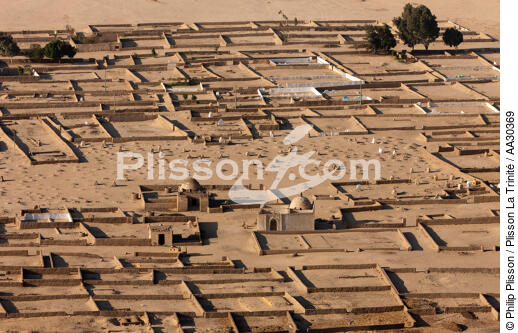 Village sur les rives du Nil - © Philip Plisson / Plisson La Trinité / AA30369 - Nos reportages photos - Maison