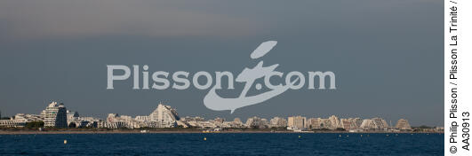 La Grande-Motte - © Philip Plisson / Plisson La Trinité / AA30913 - Nos reportages photos - De Sète à Martigues