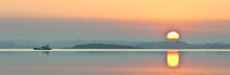 Petit matin dans le Golfe du Morbihan © Philip Plisson / Plisson La Trinité / AA30926 - Nos reportages photos - Lever de soleil