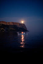 In front of Cassis © Philip Plisson / Plisson La Trinité / AA31223 - Photo Galleries - Moment of the day