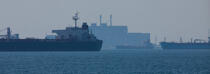 Oil tanker at Fos sur Mer © Philip Plisson / Plisson La Trinité / AA31227 - Photo Galleries - Oil tanker
