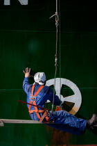 Bows in the oil port of Lavera [AT] © Philip Plisson / Plisson La Trinité / AA31261 - Photo Galleries - Bow