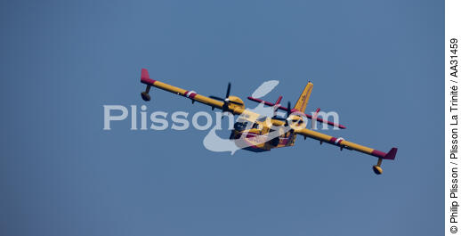 Canadair at La Ciotat [AT] - © Philip Plisson / Plisson La Trinité / AA31459 - Photo Galleries - Aircraft