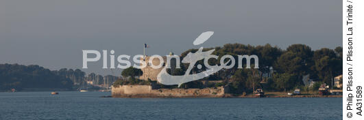 La Seyne sur mer - © Philip Plisson / Plisson La Trinité / AA31589 - Photo Galleries - From Marseille to Hyères