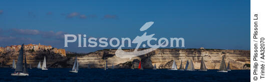 Le Tour de Corse 2011 - © Philip Plisson / Plisson La Trinité / AA32070 - Nos reportages photos - Bonifacio