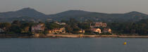 Port-Grimaud © Philip Plisson / Plisson La Trinité / AA32457 - Photo Galleries - Horizontal panoramic