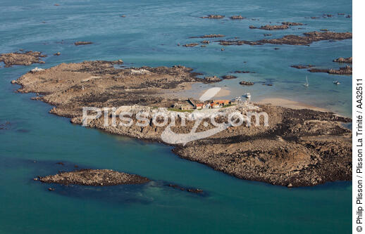 Les Minquiers - © Philip Plisson / Plisson La Trinité / AA32511 - Nos reportages photos - Marée basse