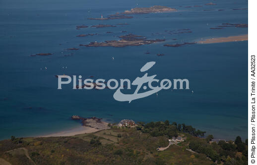 Le Nick a Saint-Lunaire - © Philip Plisson / Plisson La Trinité / AA32523 - Nos reportages photos - Marée basse