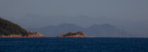 Cap Camarat the first plane and the Esterel in the background [AT] © Philip Plisson / Plisson La Trinité / AA32545 - Photo Galleries - Lighthouse [83]
