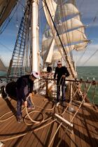 The School of foam aboard the Belem [AT] © Philip Plisson / Plisson La Trinité / AA32643 - Photo Galleries - Tall ships