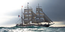 The Belem between Groix and Belle-Ile [AT] © Philip Plisson / Plisson La Trinité / AA32744 - Photo Galleries - Tall ships