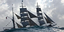The Belem between Groix and Belle-Ile [AT] © Philip Plisson / Plisson La Trinité / AA32745 - Photo Galleries - Tall ships