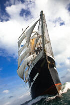 Le Belem entre Groix et Belle-Ile © Philip Plisson / Plisson La Trinité / AA32762 - Nos reportages photos - Grand voilier