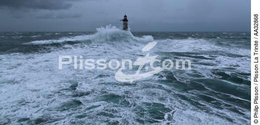 The storm Joachim on the Brittany coast. [AT] - © Philip Plisson / Plisson La Trinité / AA32868 - Photo Galleries - Wave
