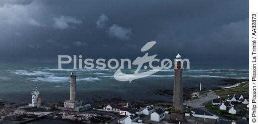 The storm Joachim on the Brittany coast. [AT] - © Philip Plisson / Plisson La Trinité / AA32873 - Photo Galleries - French Lighthouses
