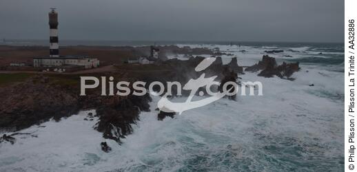 The storm Joachim on the Brittany coast. [AT] - © Philip Plisson / Plisson La Trinité / AA32886 - Photo Galleries - Finistère