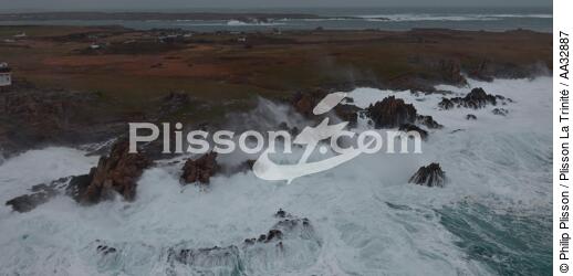 The storm Joachim on the Brittany coast. [AT] - © Philip Plisson / Plisson La Trinité / AA32887 - Photo Galleries - Sea