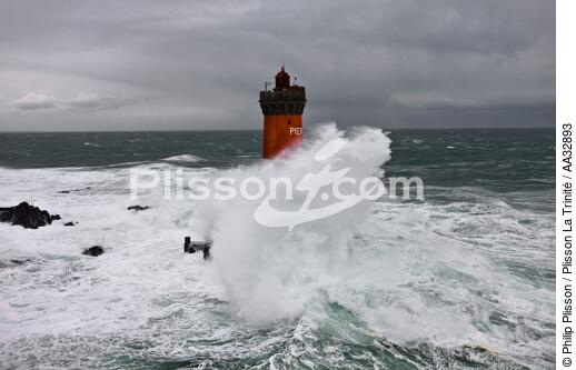 La tempête Joachim sur les côtes bretonnes. - © Philip Plisson / Plisson La Trinité / AA32893 - Nos reportages photos - Phare [29]