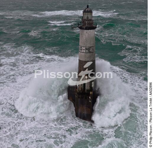 La tempête Joachim sur les côtes bretonnes. - © Philip Plisson / Plisson La Trinité / AA32896 - Nos reportages photos - Format carré