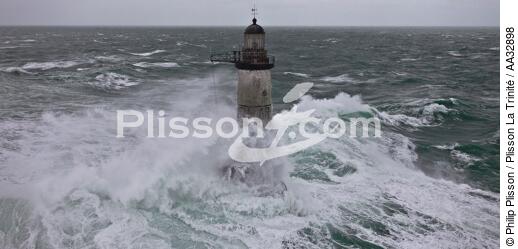 The storm Joachim on the Brittany coast. [AT] - © Philip Plisson / Plisson La Trinité / AA32898 - Photo Galleries - Finistère