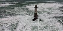 The storm Joachim on the Brittany coast. [AT] © Philip Plisson / Plisson La Trinité / AA32905 - Photo Galleries - Lighthouse [29]
