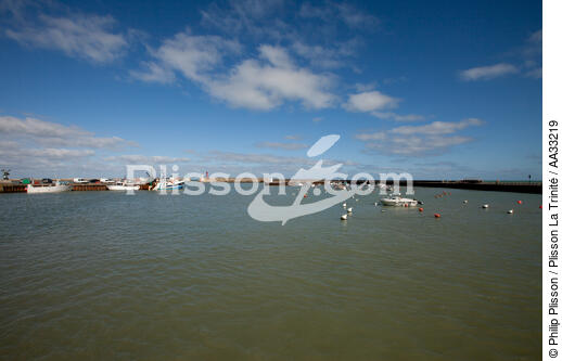 Port en Bessin - © Philip Plisson / Plisson La Trinité / AA33219 - Nos reportages photos - Grande marée