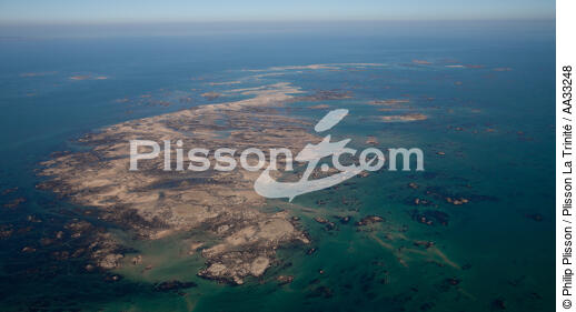 Les Minquiers - © Philip Plisson / Plisson La Trinité / AA33248 - Nos reportages photos - Marée basse